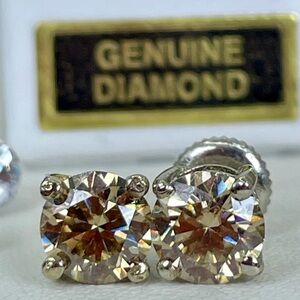 .50ct Total 🥂Diamonds stud earrings 925 Certified